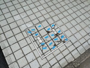 土間点検口のタイル割れ 本文画像